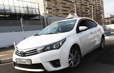 Учебный автомобиль Toyota Corolla