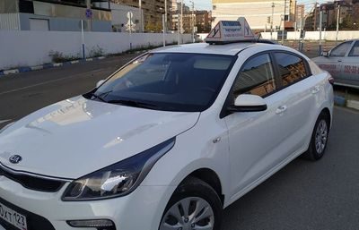 Учебный автомобиль Kia Rio